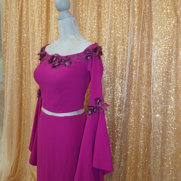 Purple Formal Gown | Long Sleeve Bell Sleeve Maxi Dress | Size 6 Evening / Prom - Picture 4 of 8